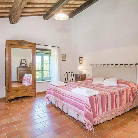 Cozy In Sarteano -si- With Kitchen *