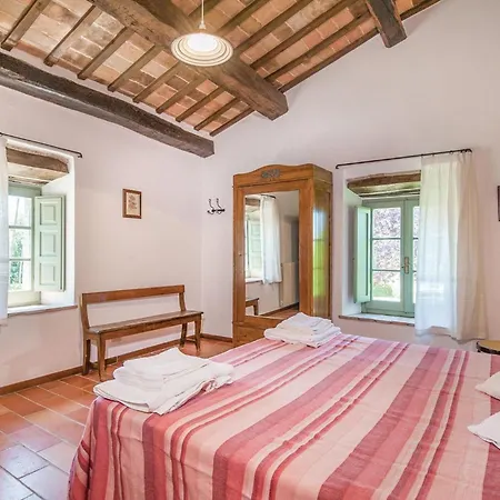 Cozy In Sarteano -si- With Kitchen