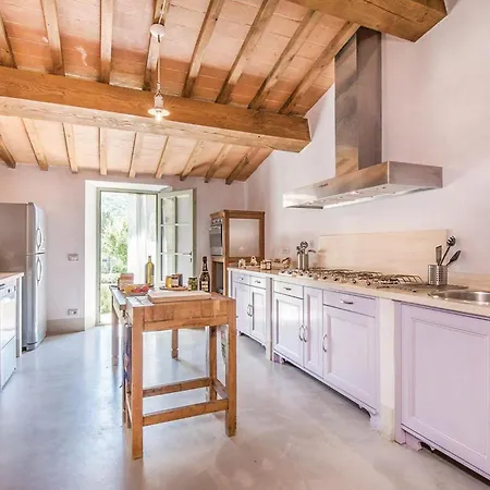 Cozy In Sarteano -si- With Kitchen Holiday home
